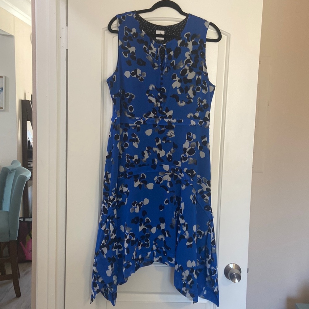 CABI dress - size large (fits like 12-14) Worn 3 X - polka dot lining